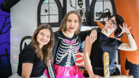 babylon Animátoři na halloweenském programu v Centru Babylon foto DanceMission.cz